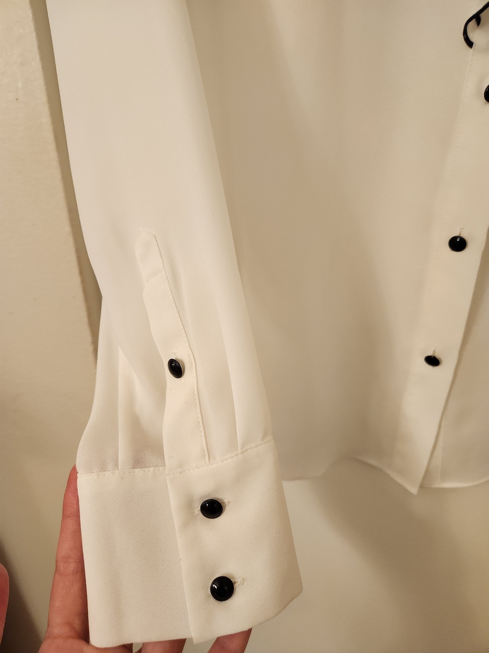 Whitehouse Black Market White Ruffled Button-Front Blouse - Picture 4 of 5